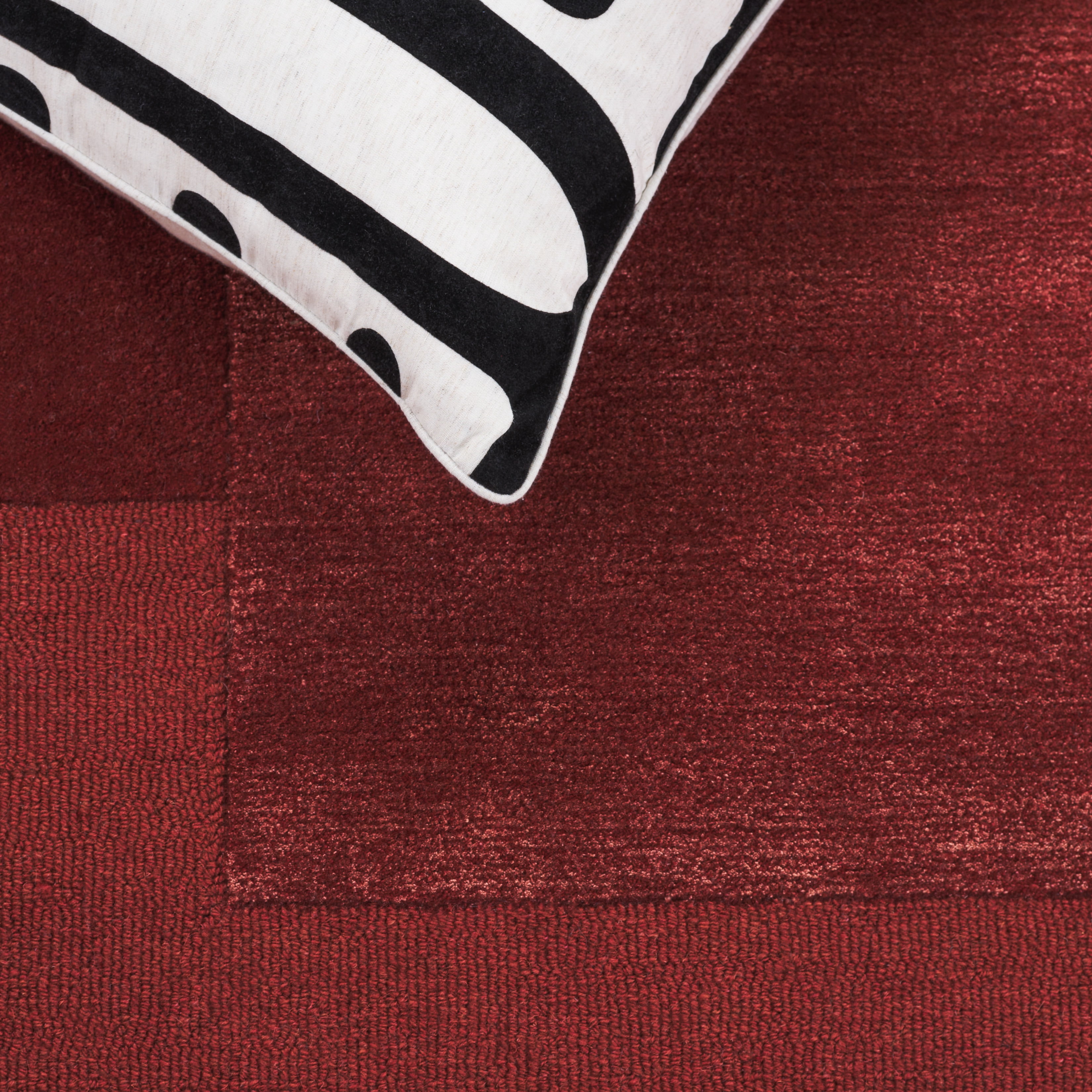 Safavieh Fifth Avenue Janie Geometric Runner Rug, Rust, 2'3" x 9'