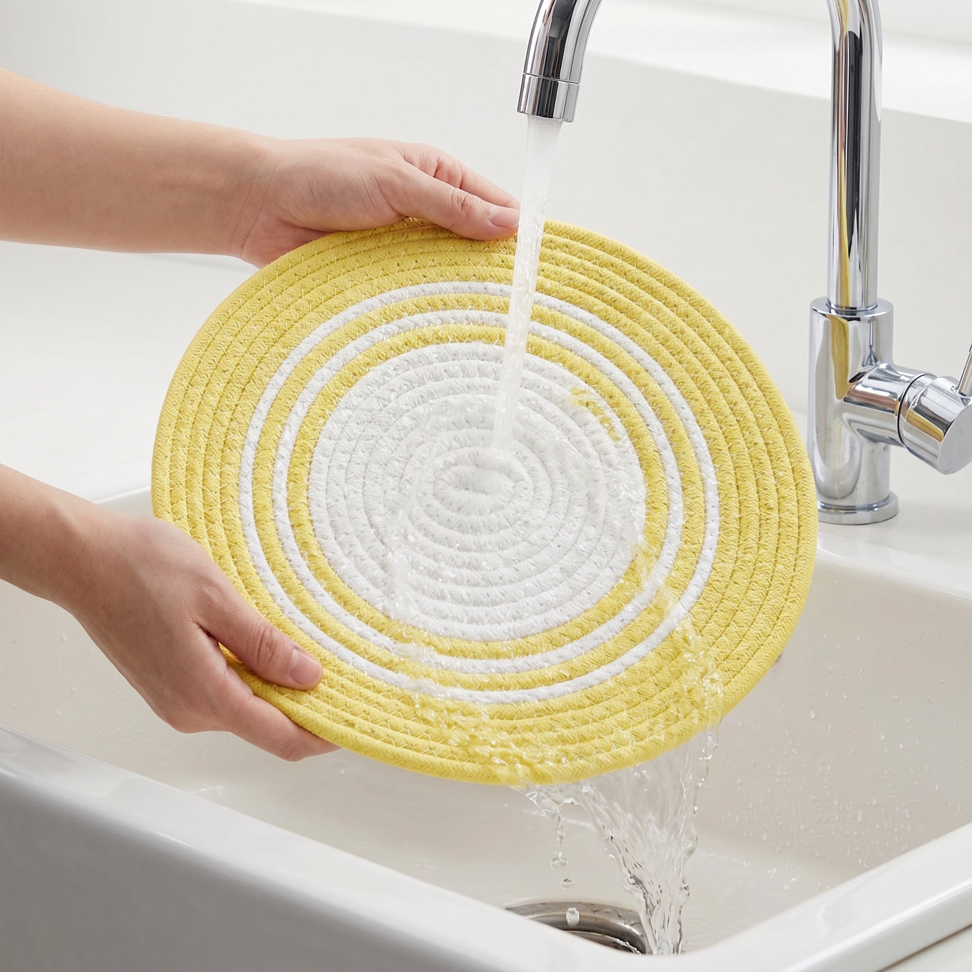 Unique Bargains 6Pcs Woven Dining Table Decor Round Placemats Yellow 11.8x11.8in