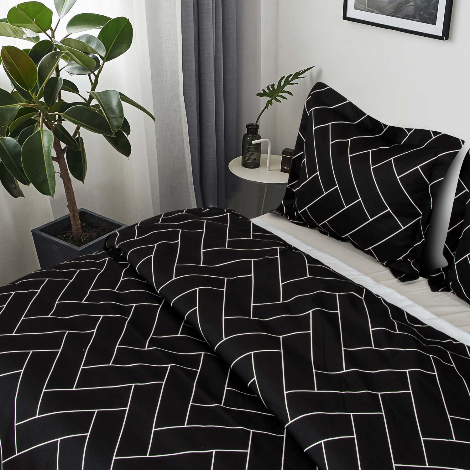 Ntbay 3-Pieces Microfiber Ultra Soft Brick Print Duvet Cover Set with Zipper Closure and Corner Ties, Black, Queen