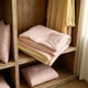 thumbnail image 4 of Edredón ligero de verano para aire acondicionado: manta de poliéster suave y transpirable para una comodidad fresca, juego de ropa de cama lavable a máquina para todas las estaciones., 4 of 6