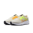 thumbnail image 3 of Nike Air Zoom Pegasus 40 Zapatillas de running de caña baja antideslizantes y con absorción de impactos para hombre, color negro, 3 of 5