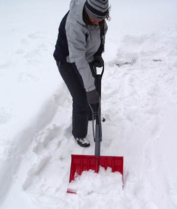 Bigfoot 18 inch Combination Snow Shovel with Adjustable Ergonomic Handle by EMSCO