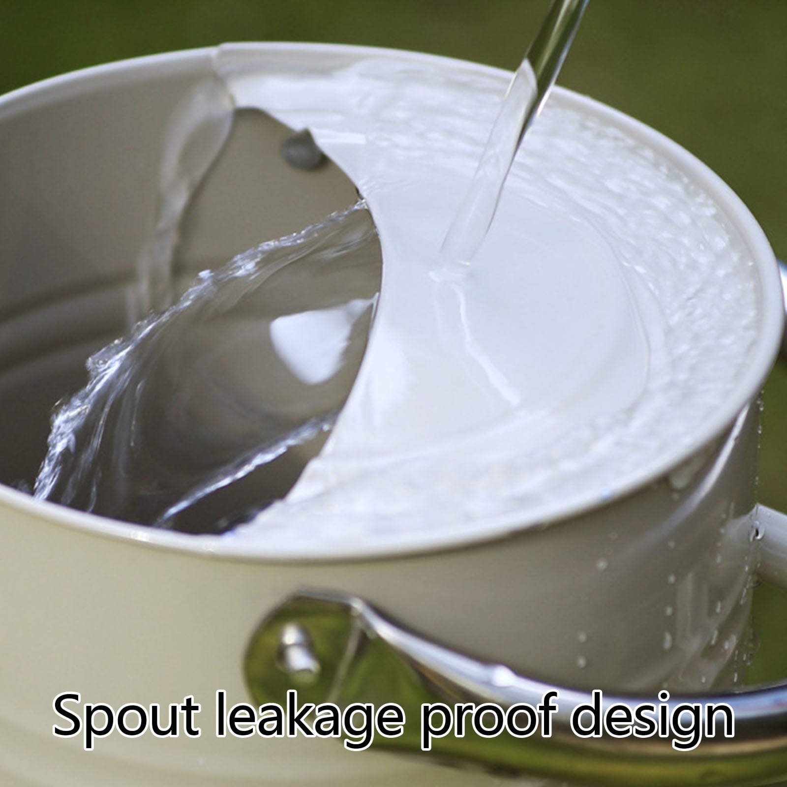 Industrial 5L Capacity Metal Watering Can Heavy Gauges Iron Comfortable Angled Spout Garden Irrigation Solution