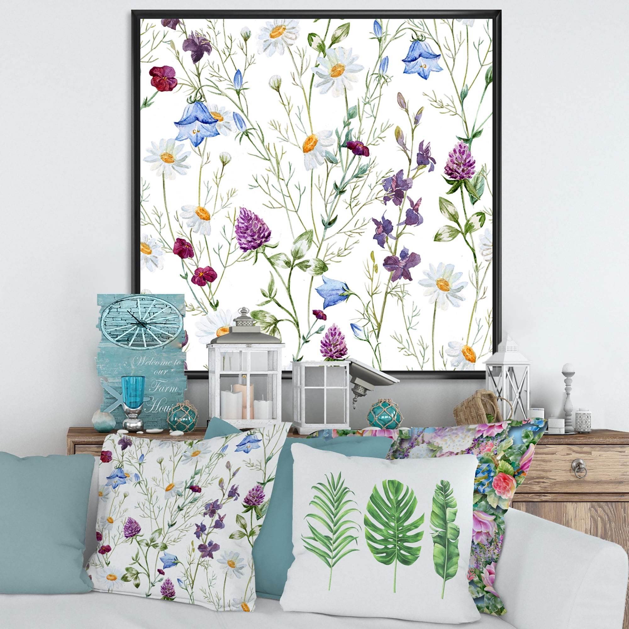 Designart 'Wildflowers Clover Bell and Chamomile I' Traditional Framed Canvas Wall Art Print