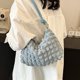 thumbnail image 5 of Bolso de hombro con entramado de diamantes de color puro, sencillo e informal para mujer, nueva tendencia de primavera, bolso cruzado de gran capacidad, 5 of 5