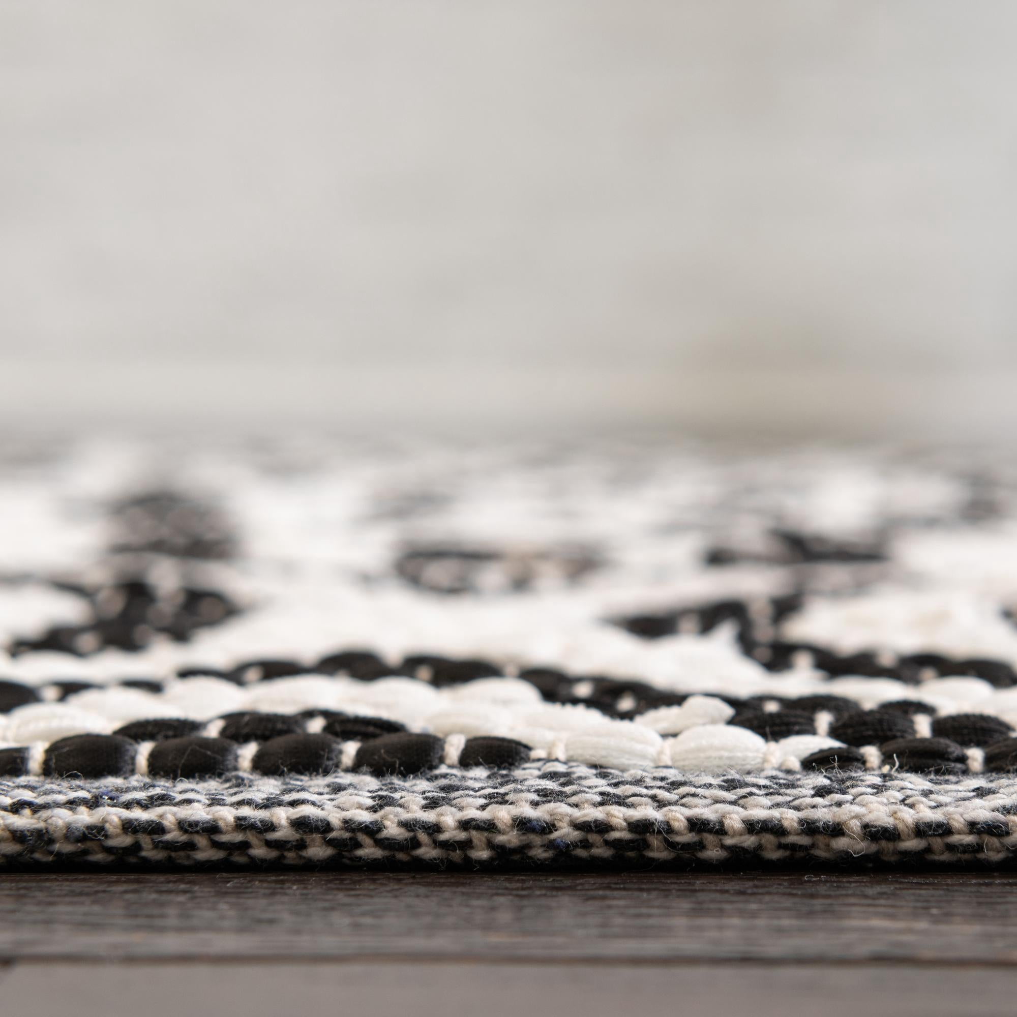 Unique Loom Chindi Jute Collection Area Rug (5' 1" x 8' Rectangle Black and White)