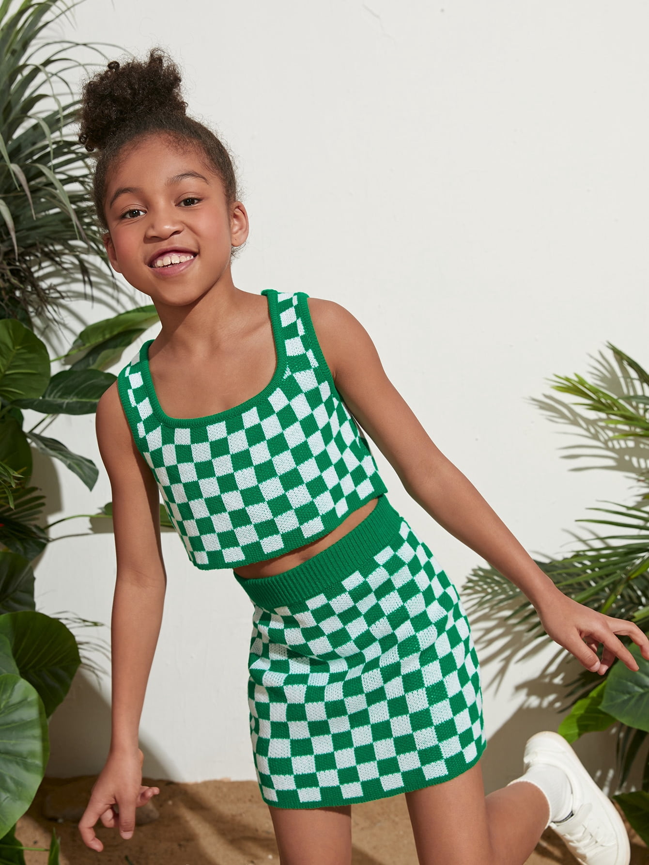 Girls Checked Pattern Sweater Vest And 