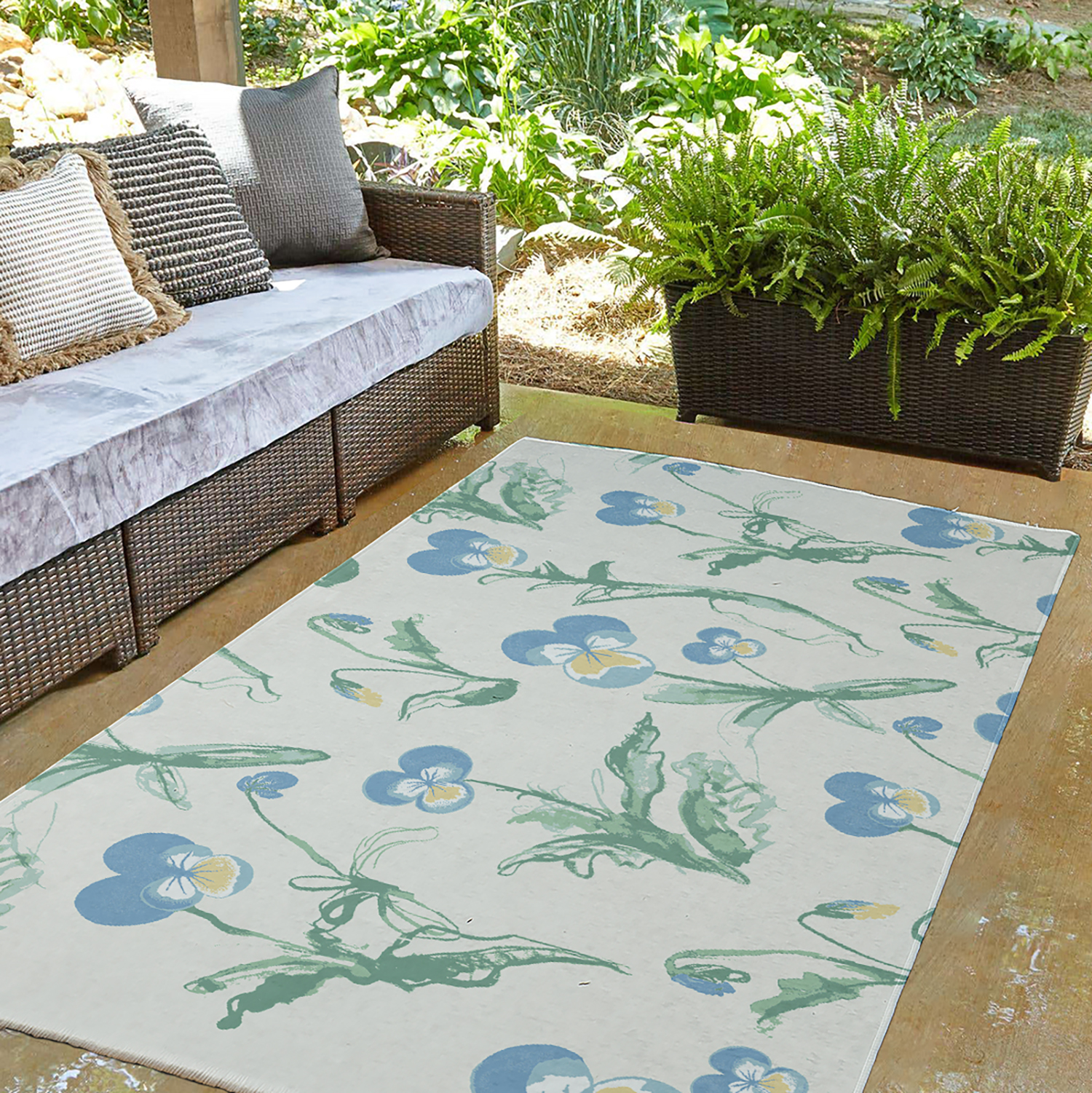 3' x 5' Simply Daisy Bunch of Pansies Casual Chenille Area Rug, Blue