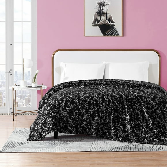 Betsey Johnson Betsey Johnson