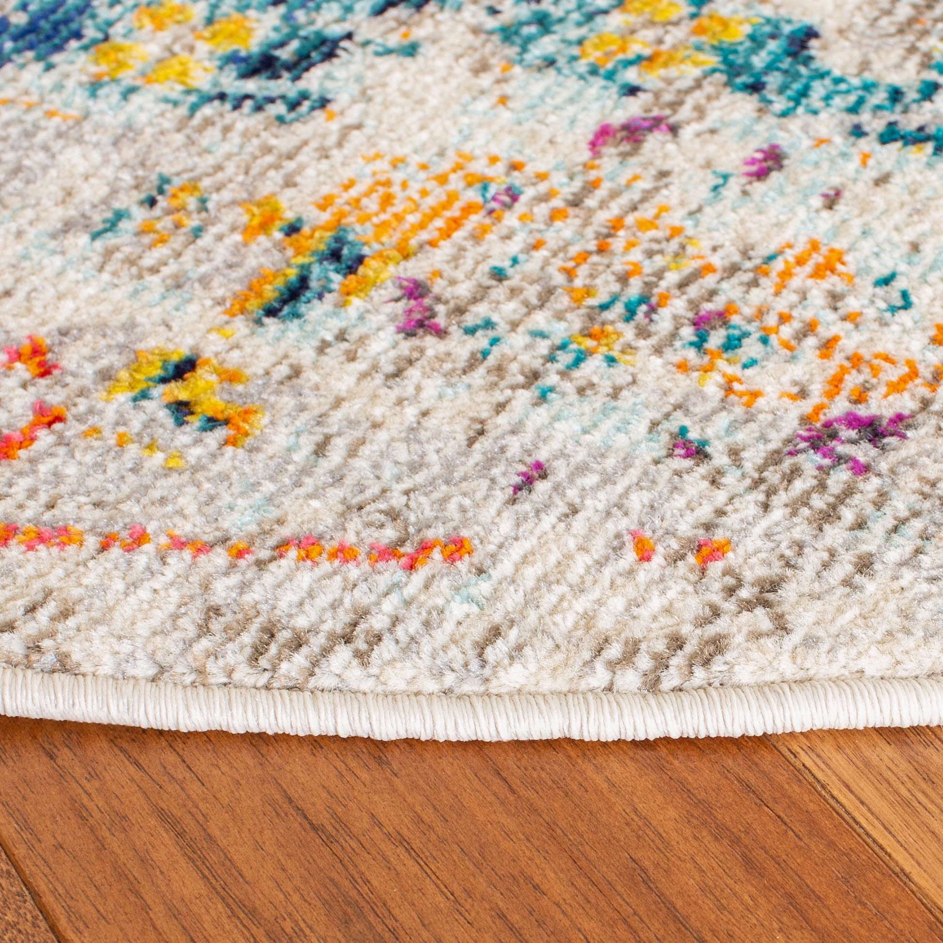 SAFAVIEH Madison Alys Vintage Traditional Area Rug, Cream/Blue, 6'7" x 6'7" Round