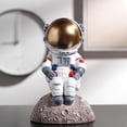 thumbnail image 4 of Adorno de resina de astronauta con forma de luna y astronauta para el interior del coche para fiesta de astronautas. A, 4 of 9