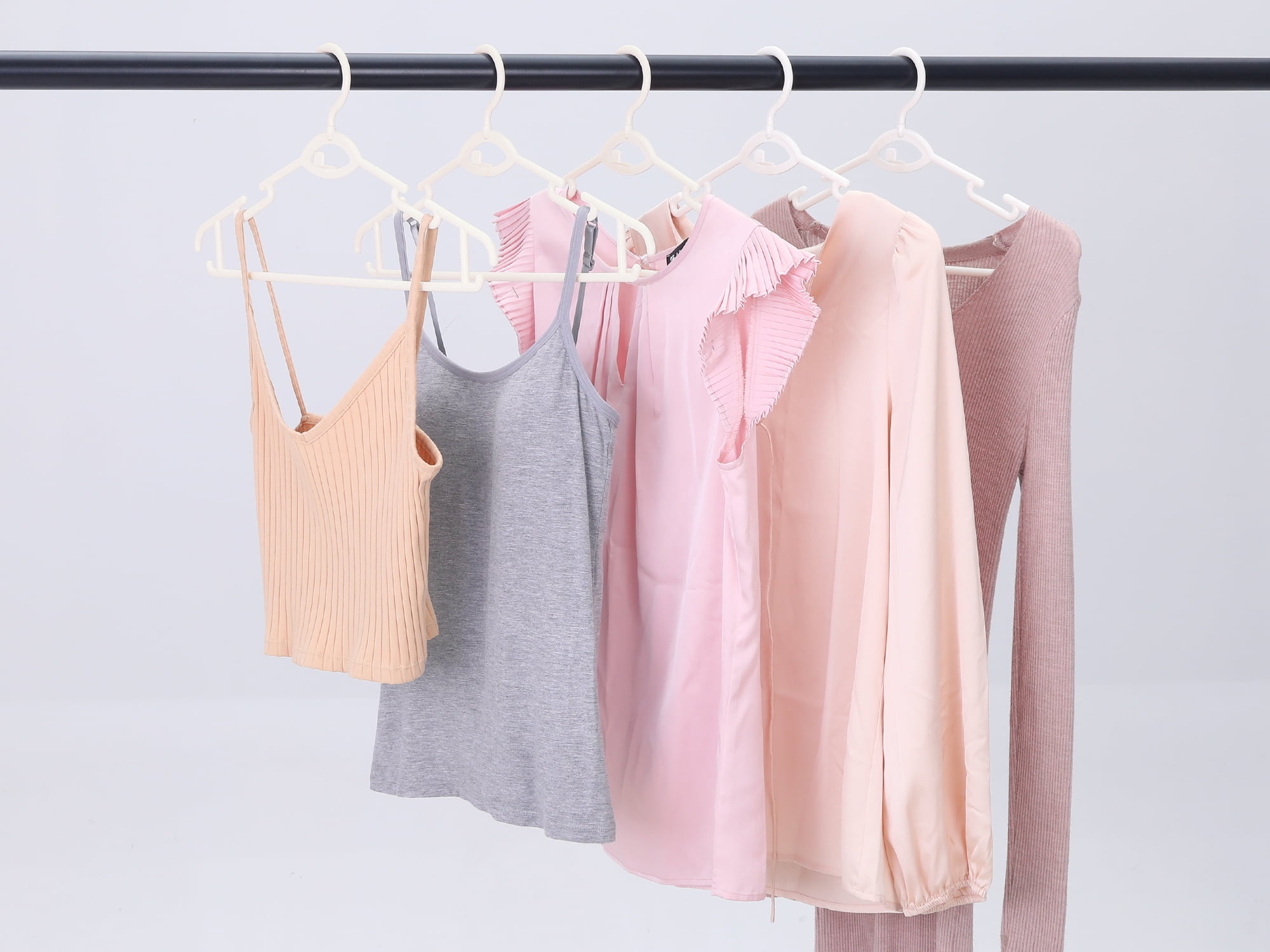 Unique Bargains Plastic Non-Slip Hangers Space Saving Clothes Hangers 30 Packs White