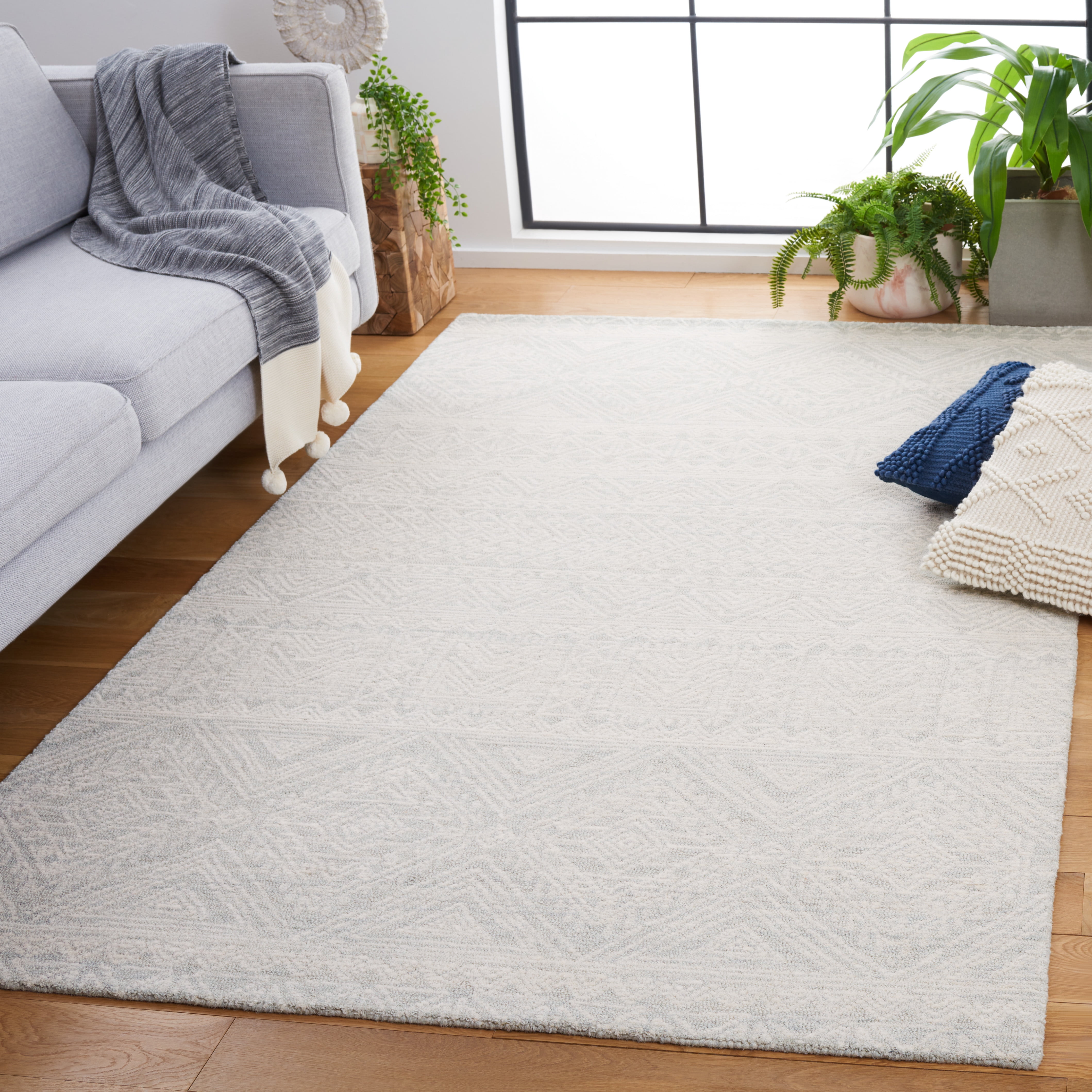 SAFAVIEH Micro-Loop Liana Medallion Area Rug, Light Grey/Ivory, 6' x 6' Square