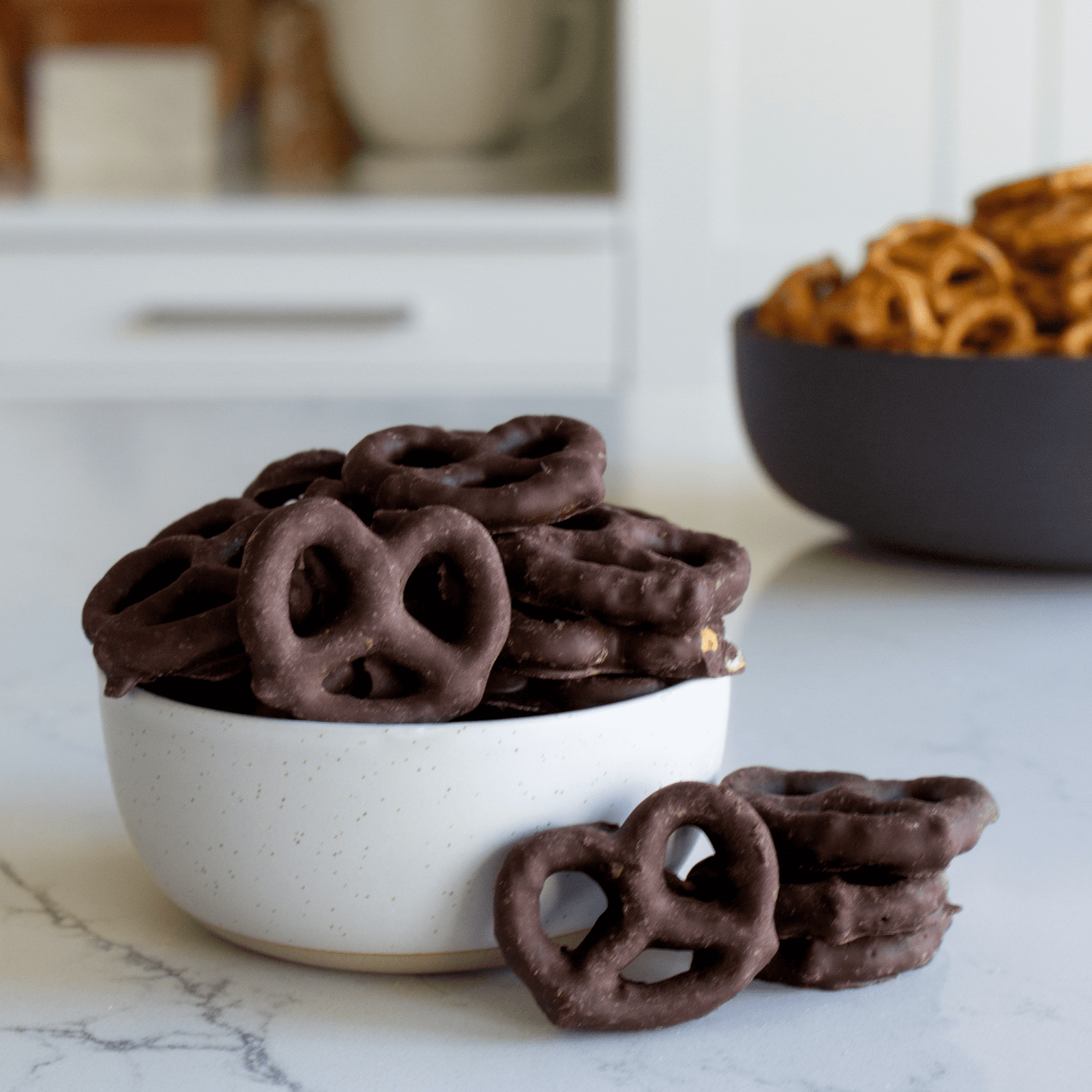 (Pack of 6), JoJo's Dark Chocolate Covered Pretzels, 3 oz