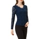 thumbnail image 4 of INSPIRAR CHIC Día de San Valentín Blusa de Encaje Floral de Manga Larga con Escote en V y Detalle de Encaje en el Dobladillo Talla S Azul Oscuro, 4 of 6