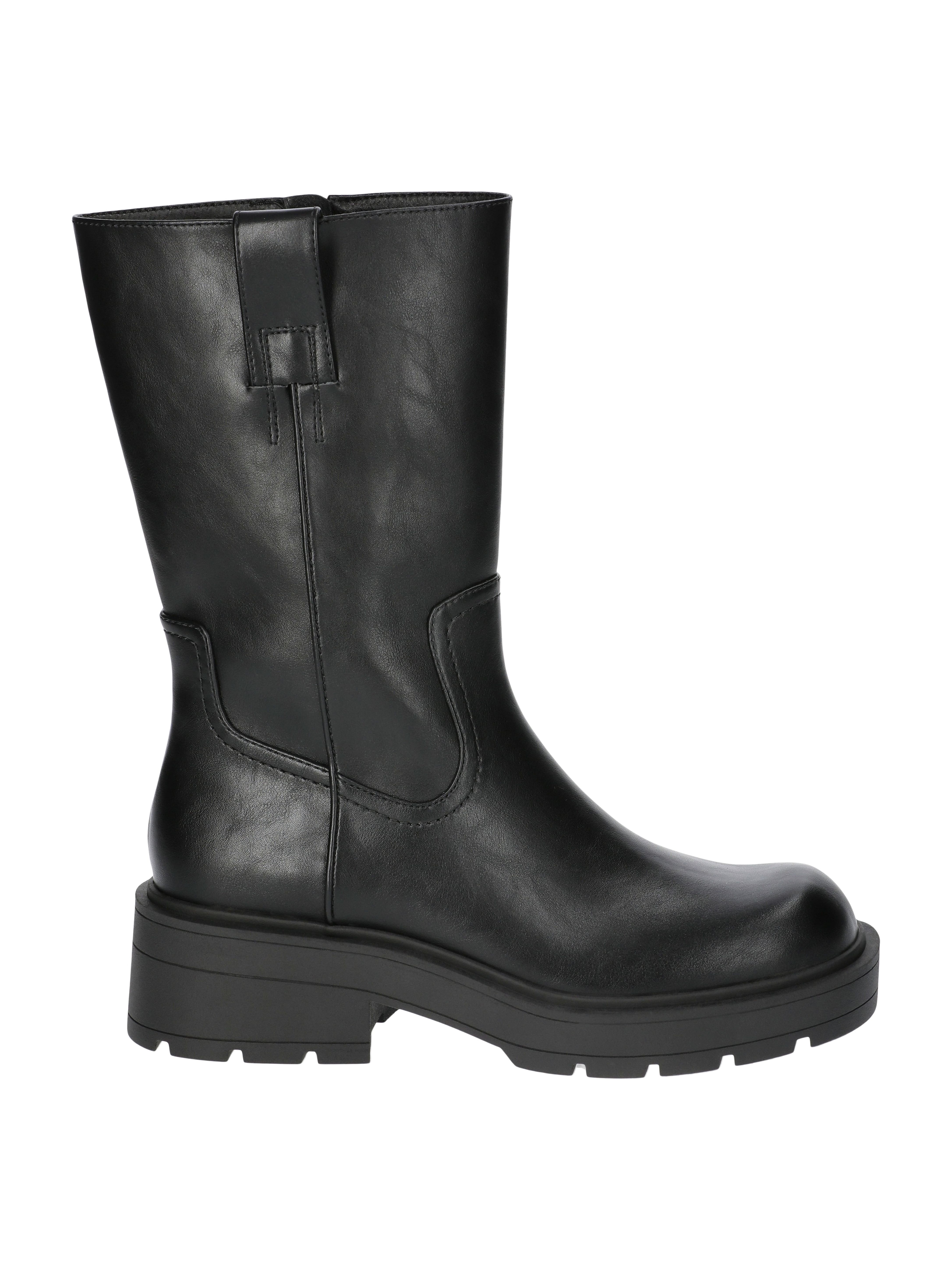 No Boundaries Women's Pull On Lug Sole Boots, Wide Width Available