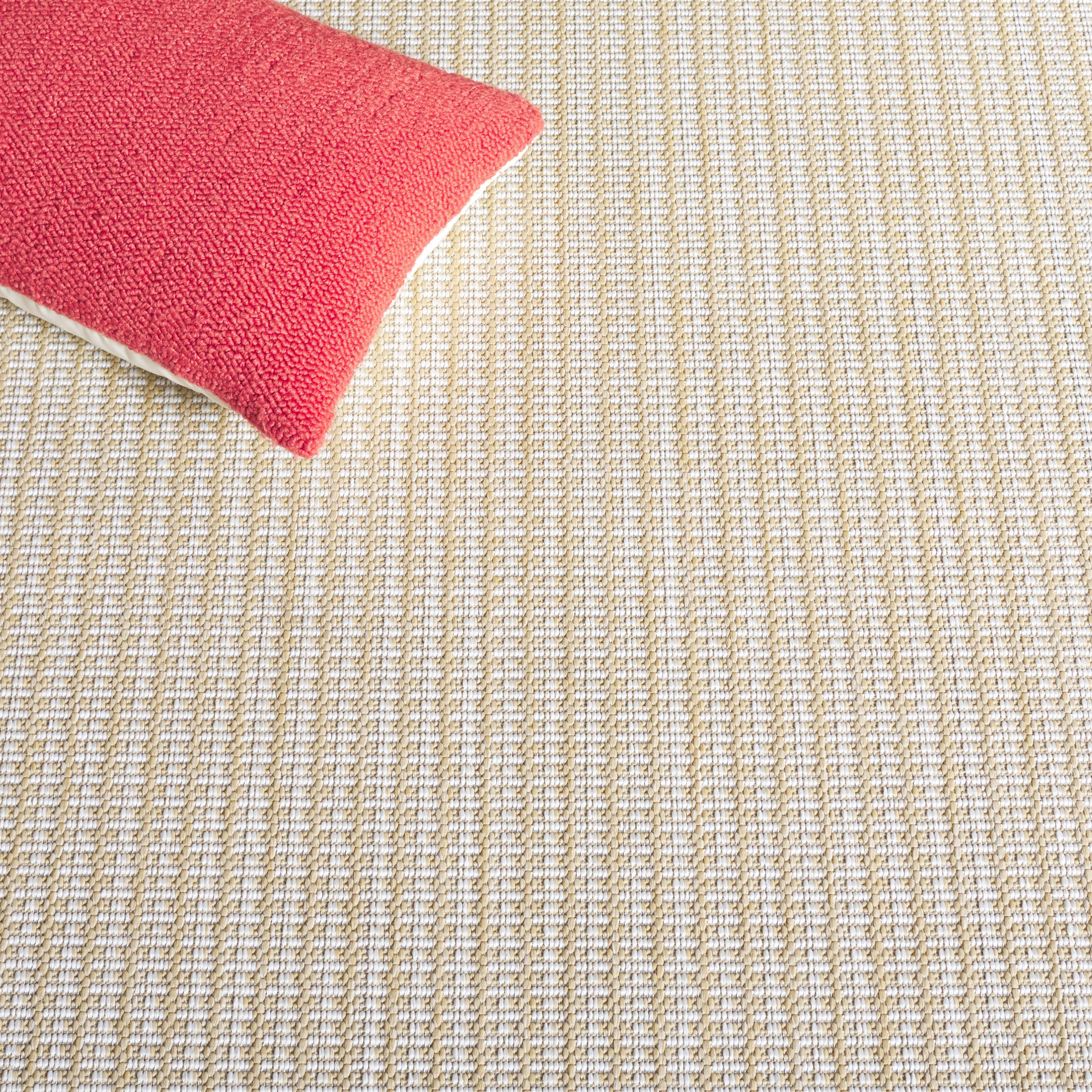SAFAVIEH Terrace Eadaoin Geometric Indoor/Outdoor Runner Rug, Beige/Ivory, 2'3" x 8'