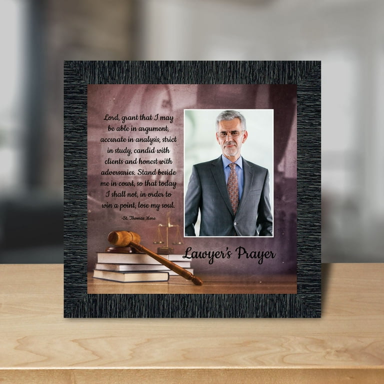 Gifts for female law school graduates 2025