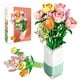 thumbnail image 1 of Set de construcción con ramo de flores de chanbrick con jarrón, 101 unidades, 1 of 7