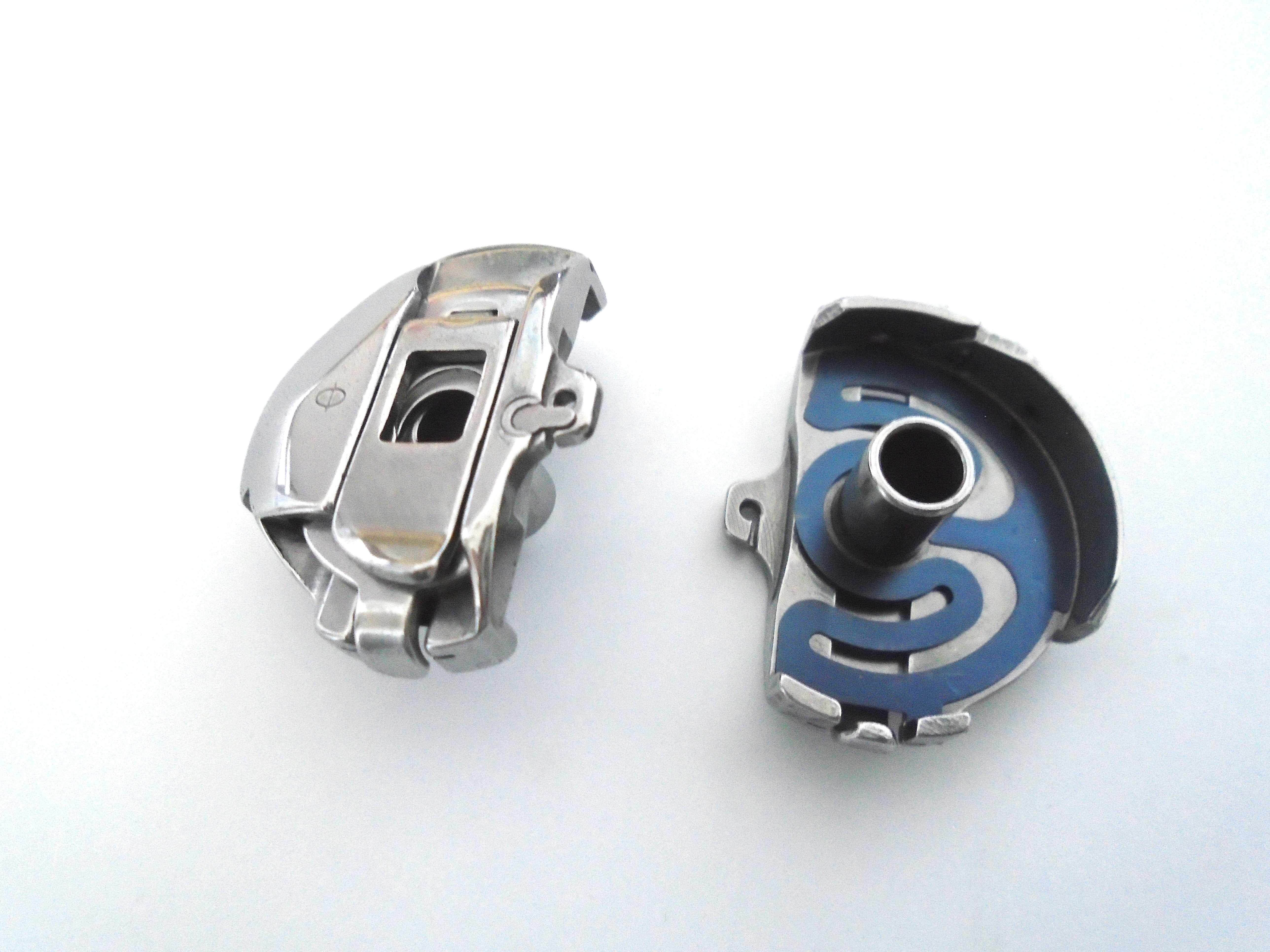 1pcs Genuine Bobbin Case Unit 77059000 For Janome MB4s, MB7 Elna 940S