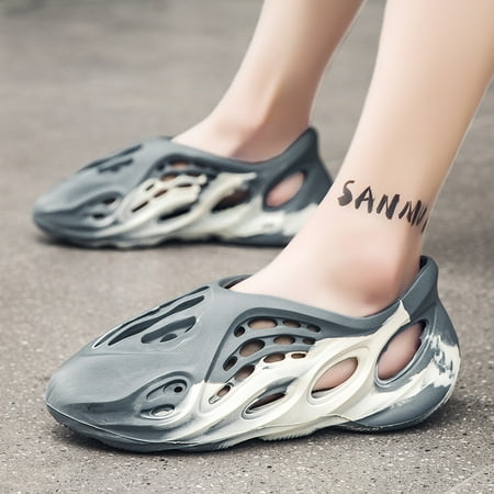 

Unisex Foam Runner Shoes Casual Walking Shoes Hollow Sports Shoes Breathable Water Shoes Slip-On Beach EVA Sandals for Women Men