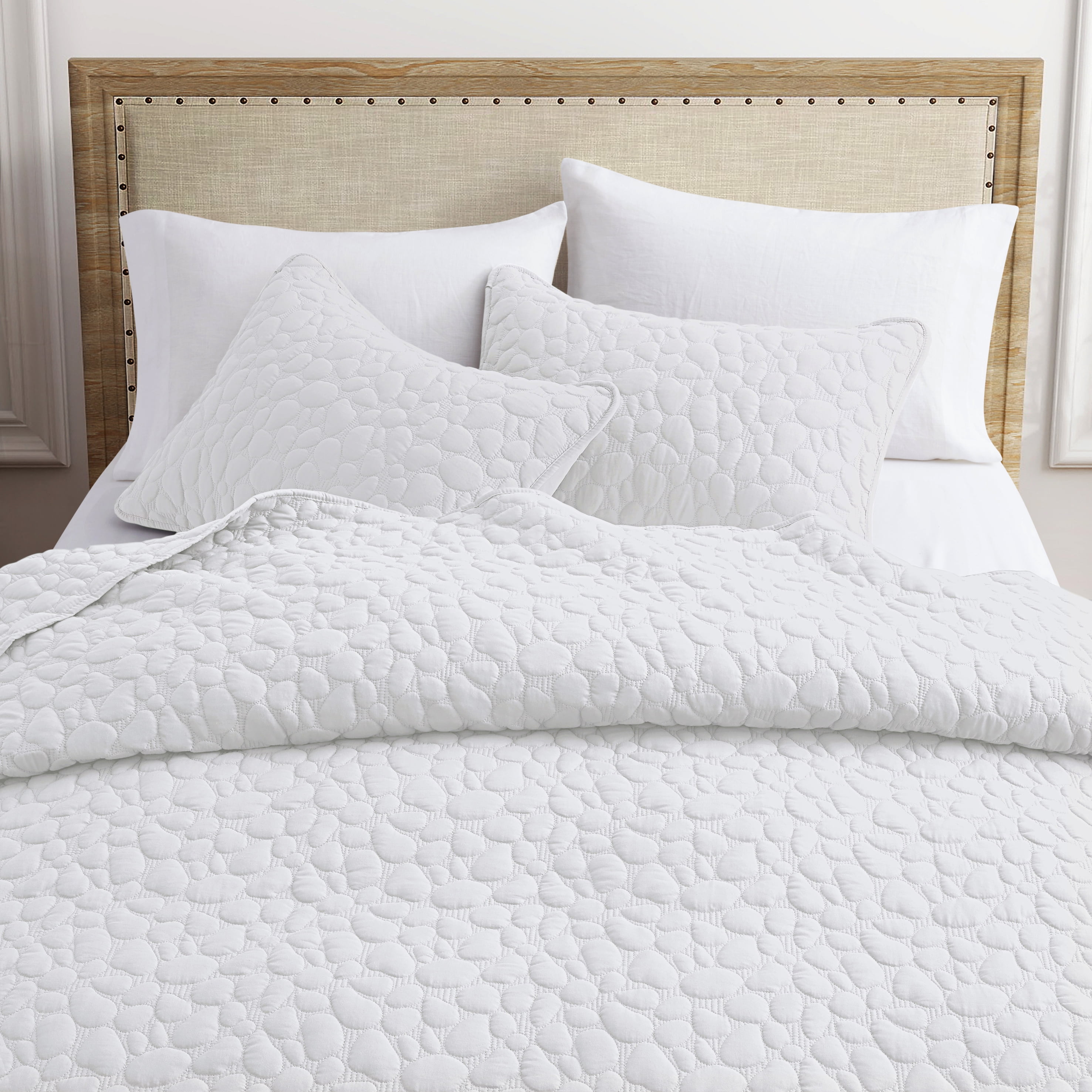 Bonlino Quilt Bedding Set King Size - Lightweight Quilt Set Summer Farmhouse White, Soft Bedding Bedspread Coverlet Modern Quilt with 2 Pillow Shams for Bedroom Home Bed All Season (Over King, White)
