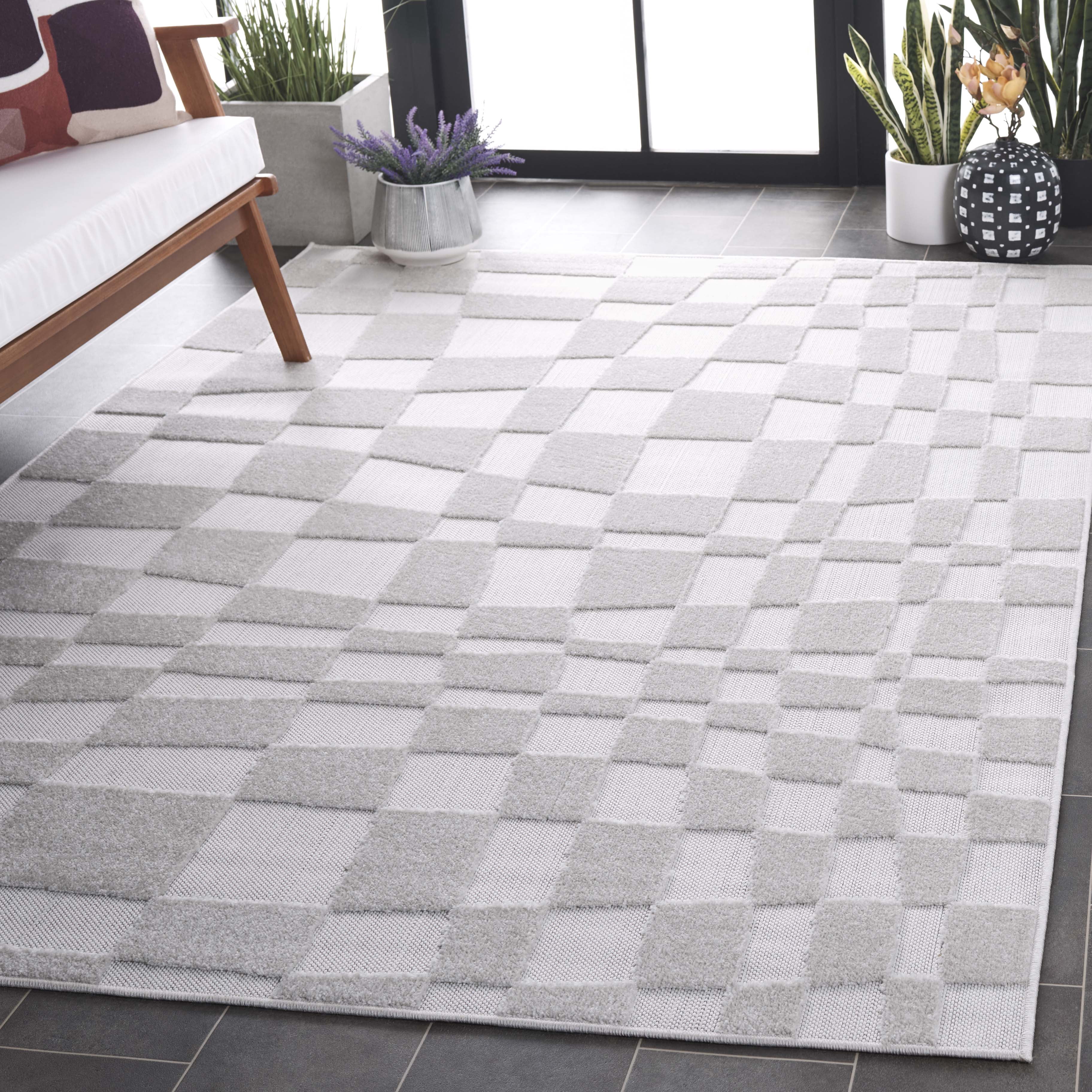 SAFAVIEH Stella Bertha Checkered Indoor/Outdoor Area Rug, Ivory, 8'2" x 10'