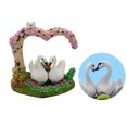 thumbnail image 4 of Adorno de cisne con forma de corazón para acuario, decoración de escritorio para el hogar, pecera, artesanía de resina, 4 of 5