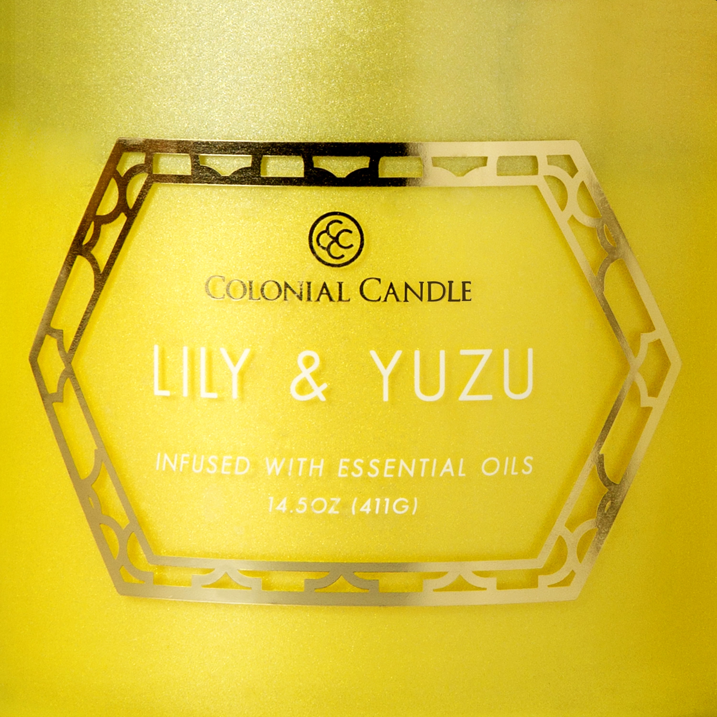 Colonial Candle Lily & Yuzu 14.5oz 3 Wick Candle, Green