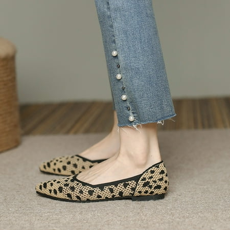 

Women‘s Pointed Toe Flat Knitted Shoes