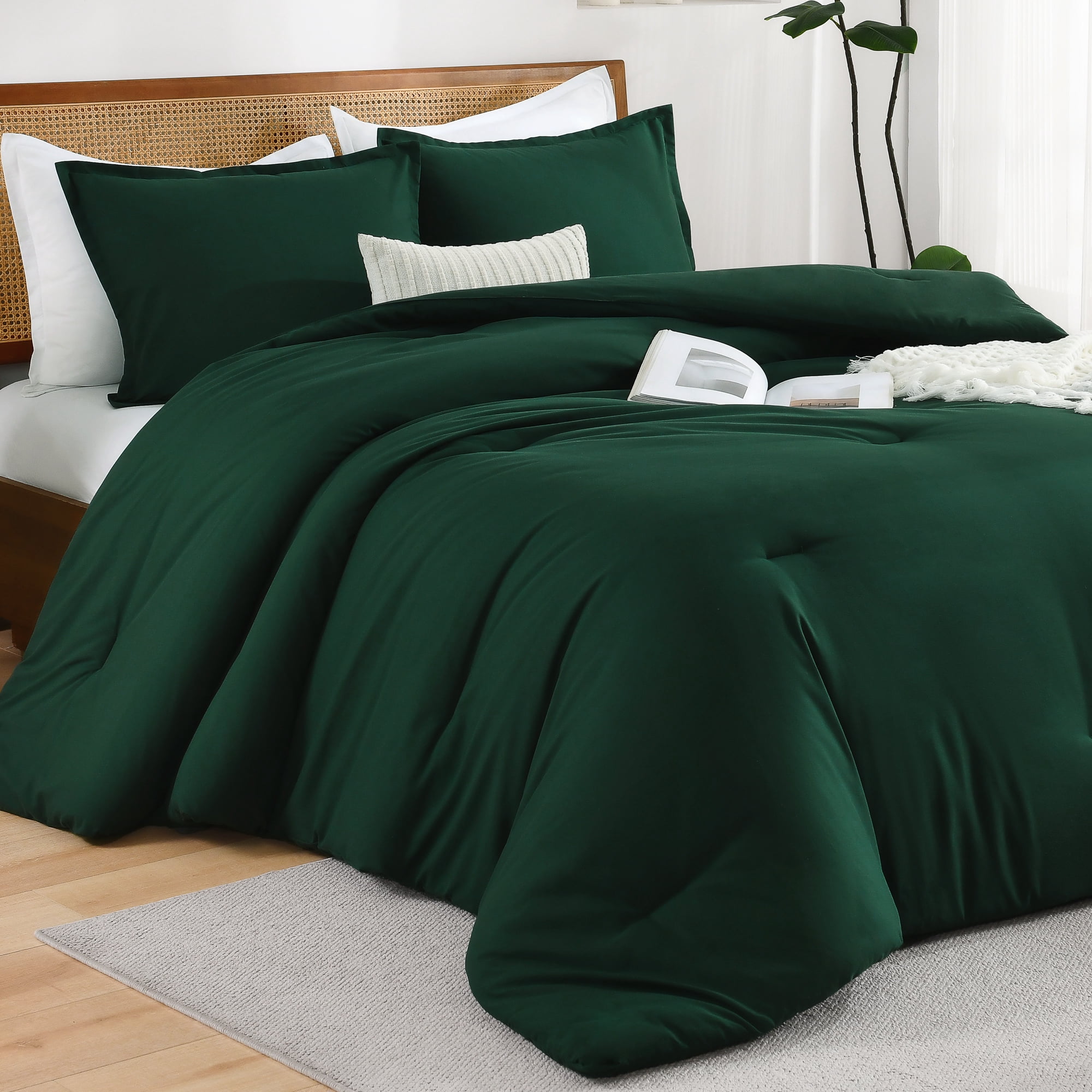 ANGENIA King Size Comforter Sets Dark Emerald Green, 3 Pieces Soft Fluffy Bedding Comforter Sets for King Size Bed,  Lightweight Reversible Microfiber Bed Set for All Season