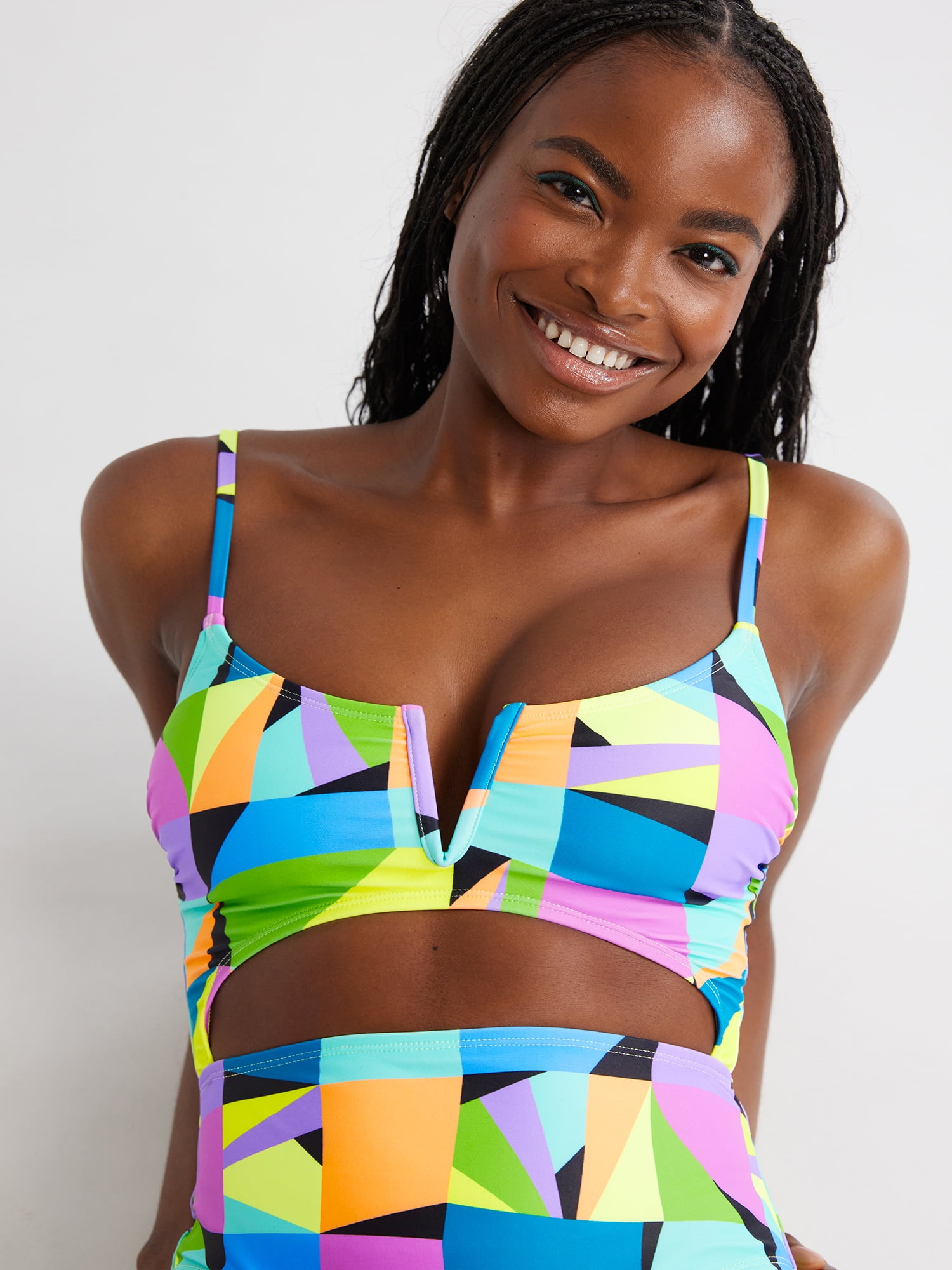 No Boundaries Women's Cutout V-Wire One-Piece Swimsuit, Sizes XXS - XXL