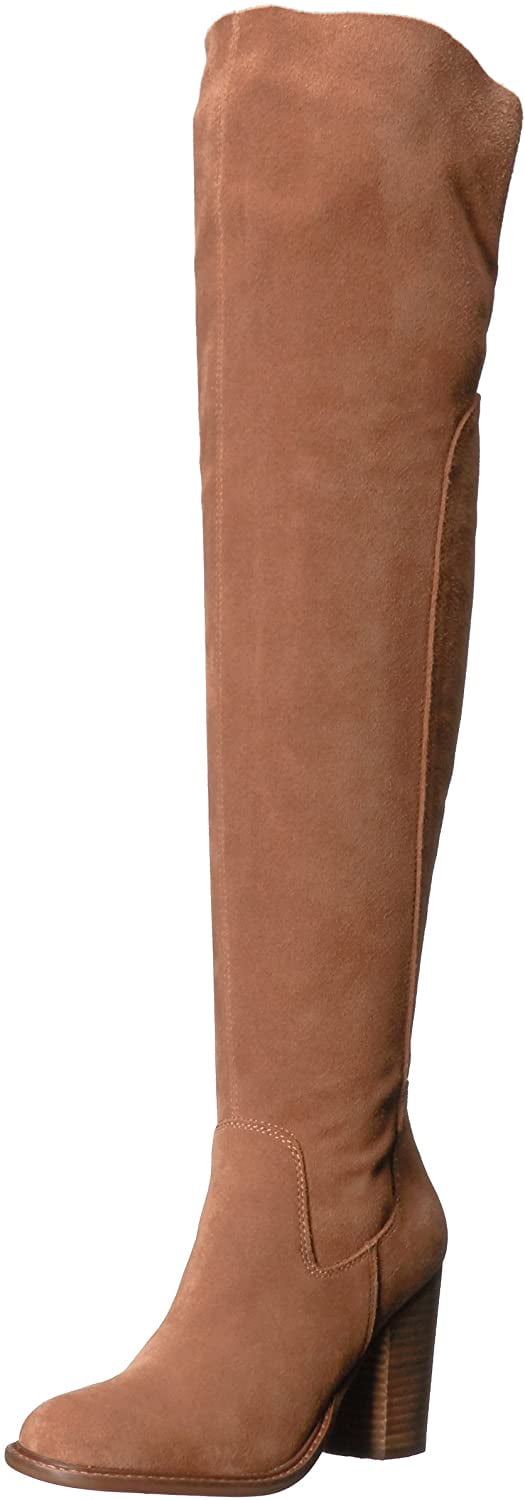 kelsi dagger brooklyn logan