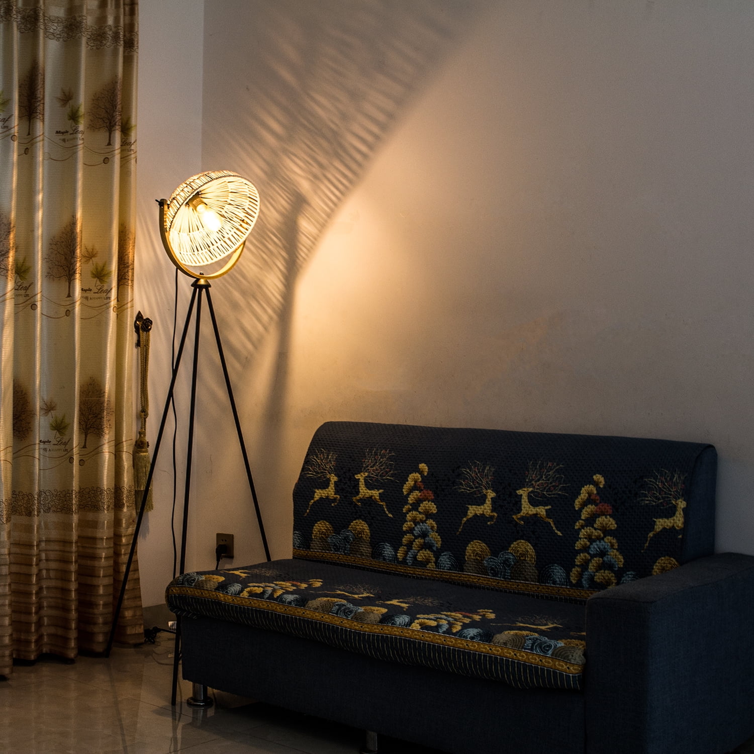 Chic Tripod Floor Lamp,Handcraft Rattan Decorative Lamp Shade Standing Lamp Light