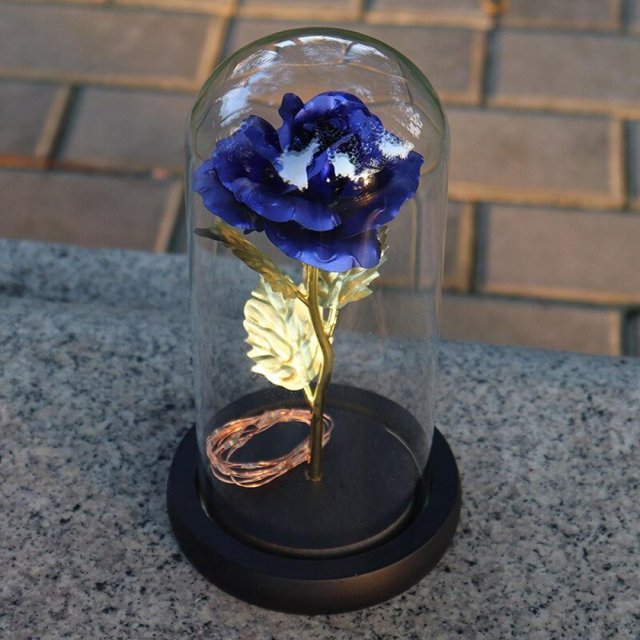 Valentine‘s Day Artificial Gold Foil Rose Flower and LED Night Light String In Glass Dome On Wooden Base (Battery Not Included)