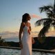 thumbnail image 4 of Vestido largo de punto con cuello en V profundo y borde ondulado para mujer, traje plisado sin mangas, liso, Sexy, elegante, para vacaciones en la playa, 4 of 5