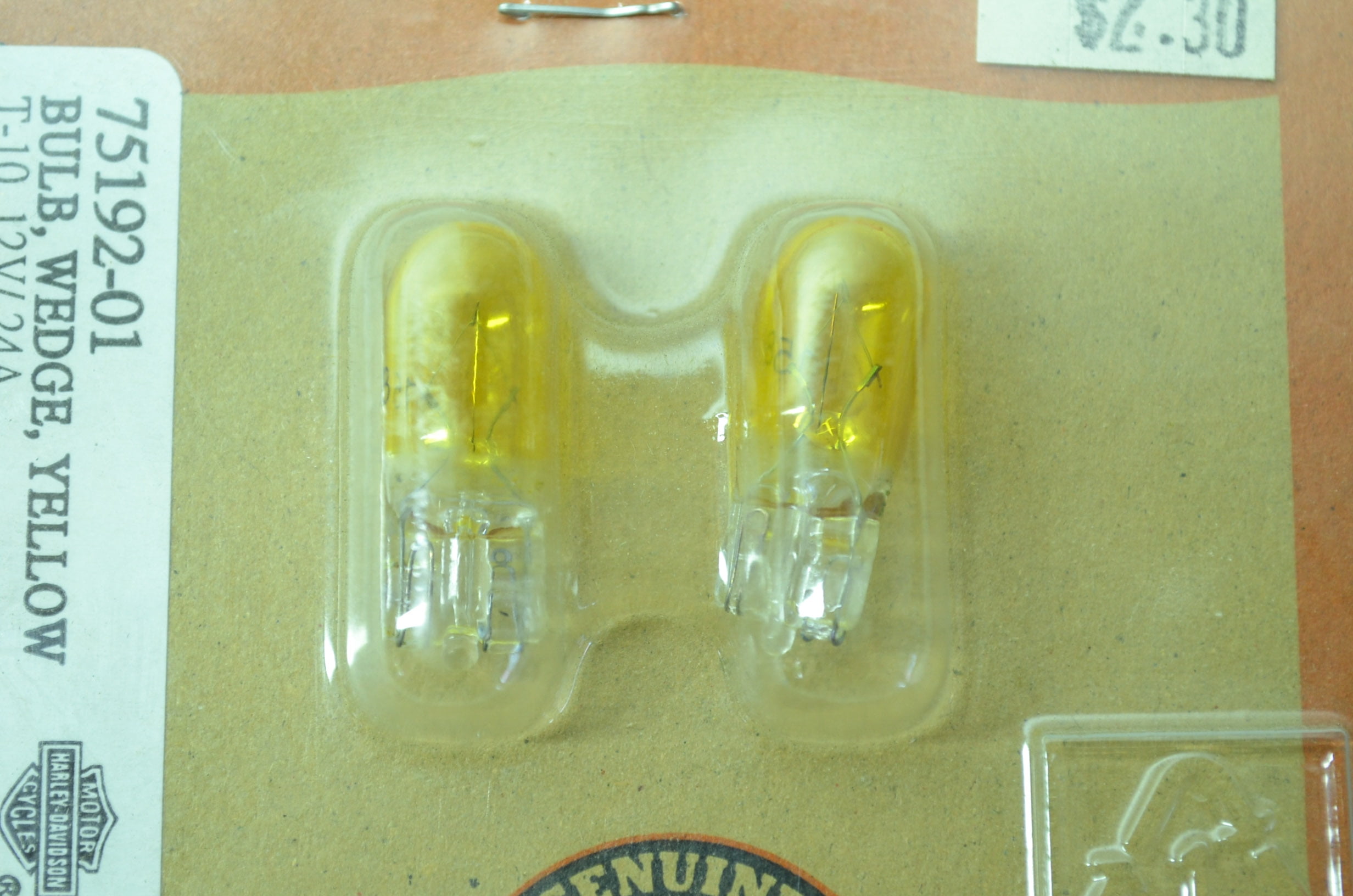 75192-01 HARLEY YELLOW LIGHT BULBS 1PR