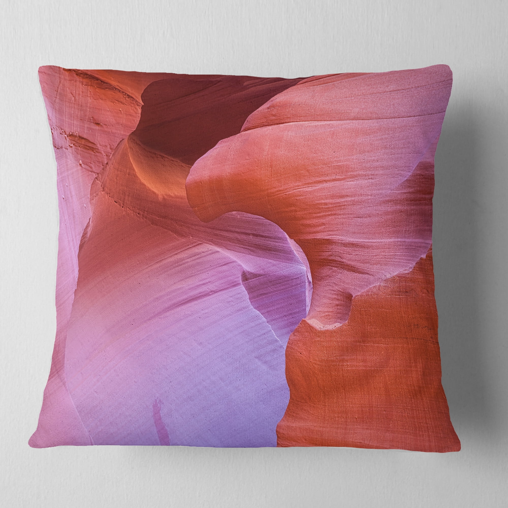 Designart Antelope Canyon Landscape - Photography Throw Pillow - 18x18