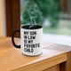 thumbnail image 4 of Taza vintage con texto "No tengo hija favorita" | Taza de café de cerámica blanca brillante | Apta para lavavajillas y microondas | Capacidad de 350 ml | Regalo divertido para mamá, papá, hija,, 4 of 5