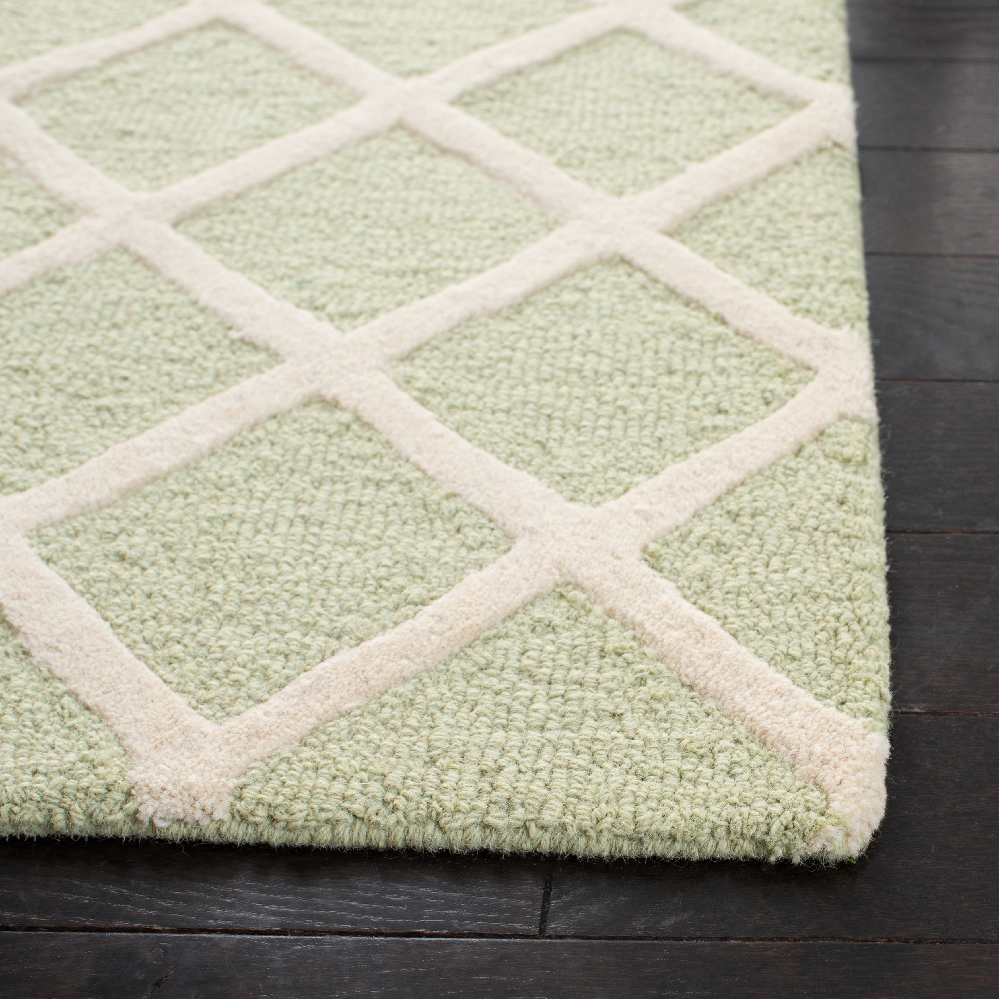 SAFAVIEH Cambridge Kenneth Geometric Diamonds Wool Area Rug, Light Green/Ivory, 8' x 8' Square