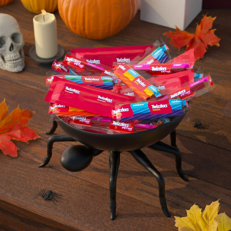 TWS シニュ　トレカ　US アメリカ　target Walmart Twizzlers, Assorted Fruit Flavored Chewy Candy, Bag 25.3 oz, 60
