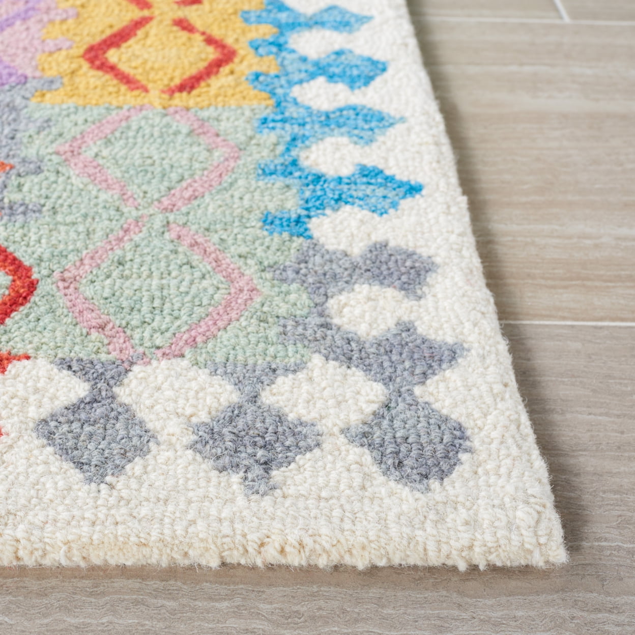 SAFAVIEH Aspen Andi Tribal Area Rug, Ivory/Red, 3' x 5'