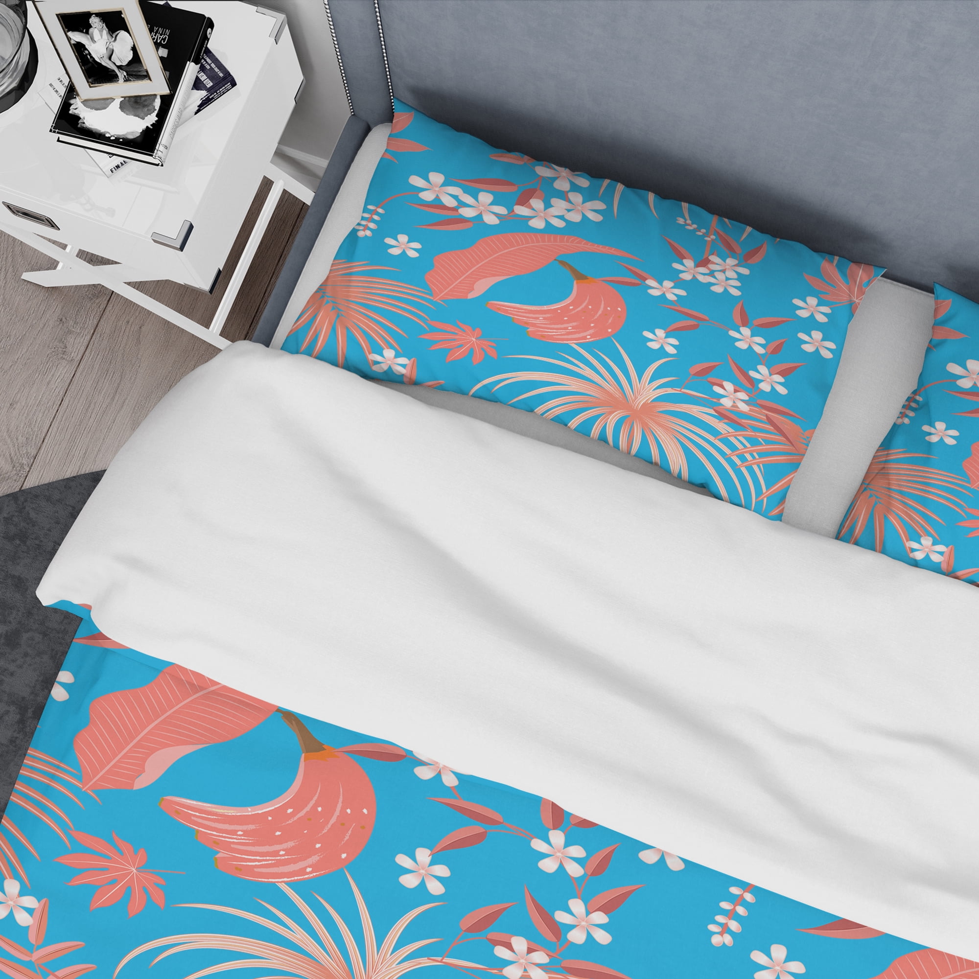 Designart 'Tropical Retro Foliage Coral II' Mid-Century Modern Duvet Cover Set
