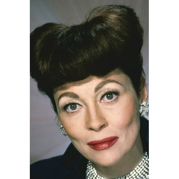 Faye Dunaway in Mommie Dearest classic portrait as Joan Crawford 24x36 Poster