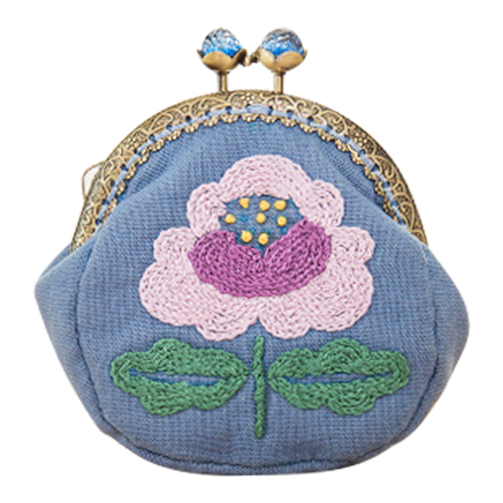 Clutch Pagesa Ibiza embroidery made in Green thread