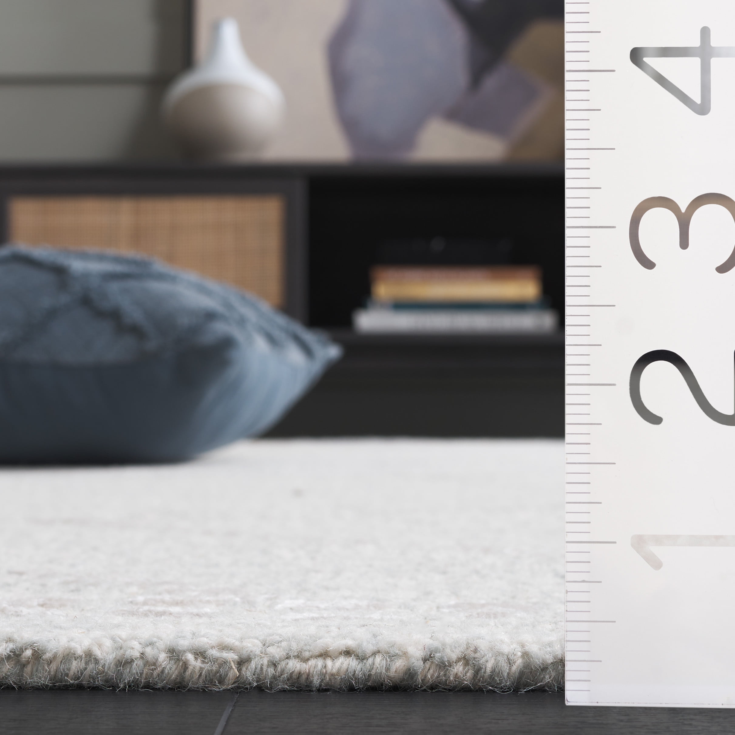 SAFAVIEH Abstract Naomh Solid Area Rug, Light Gray/Ivory, 8' x 10'