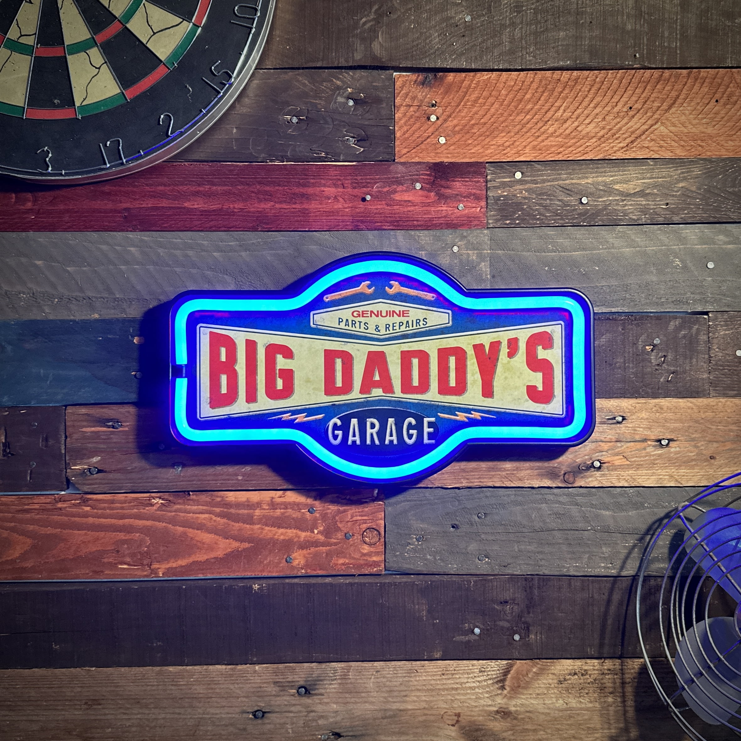 Big Daddy’s Garage LED Neon Sign Vintage Inspired Retro Wall Decor for the Home, Game Room, Bar, or Man Cave (17” x 9.5” x 2”)
