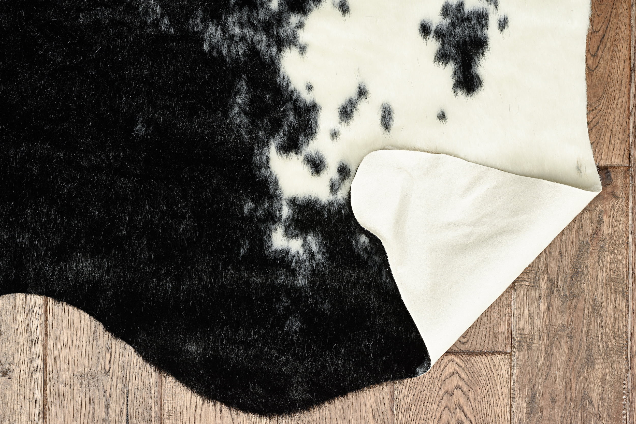 FAUX HIDE BLACKWHITE