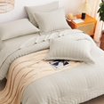 thumbnail image 4 of Juego de cama CozyLux Queen Seersucker, edredón, 7 piezas, avena, 4 of 9