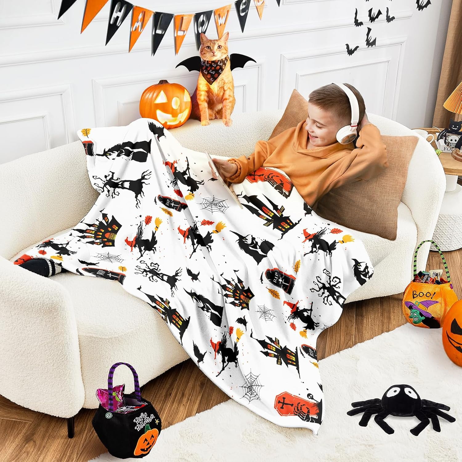 Halloween Fleece Throw Blanket, Spooky Black Witch Bats Tombstones Plush Soft Lightweight Flannel Fleece Blanket 50"x60"